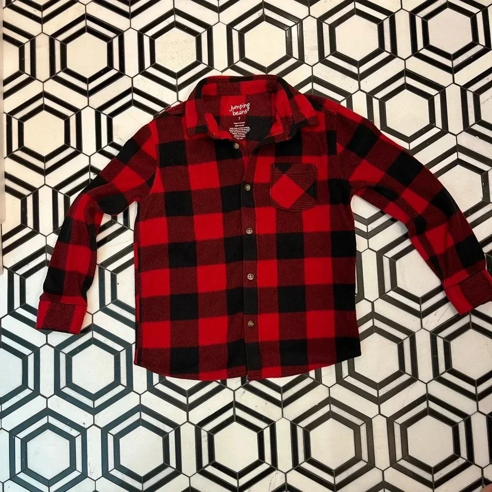 Boys size 8 Jumping Beans microfleece button down red and black plaid